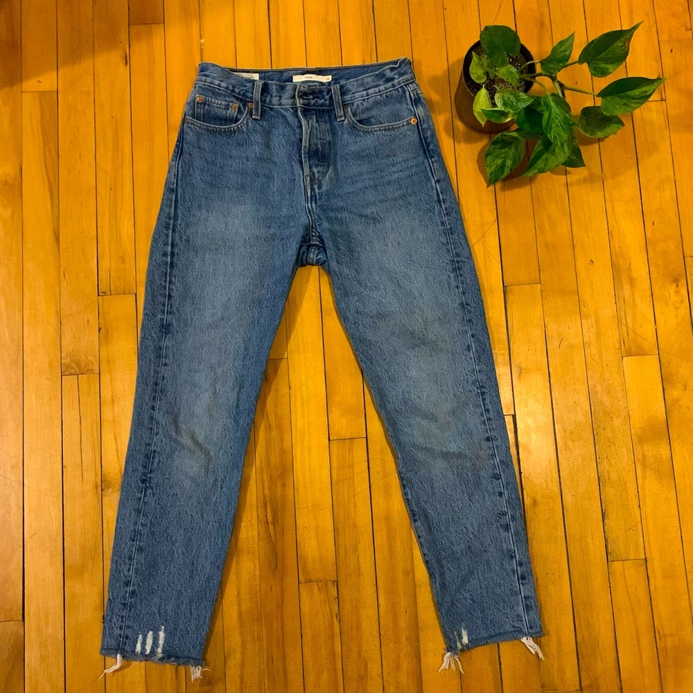 Levi’s Wedgie Jeans